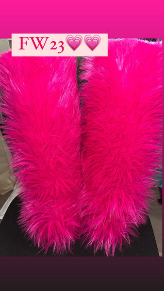 Fuzzy Bootie (pink)